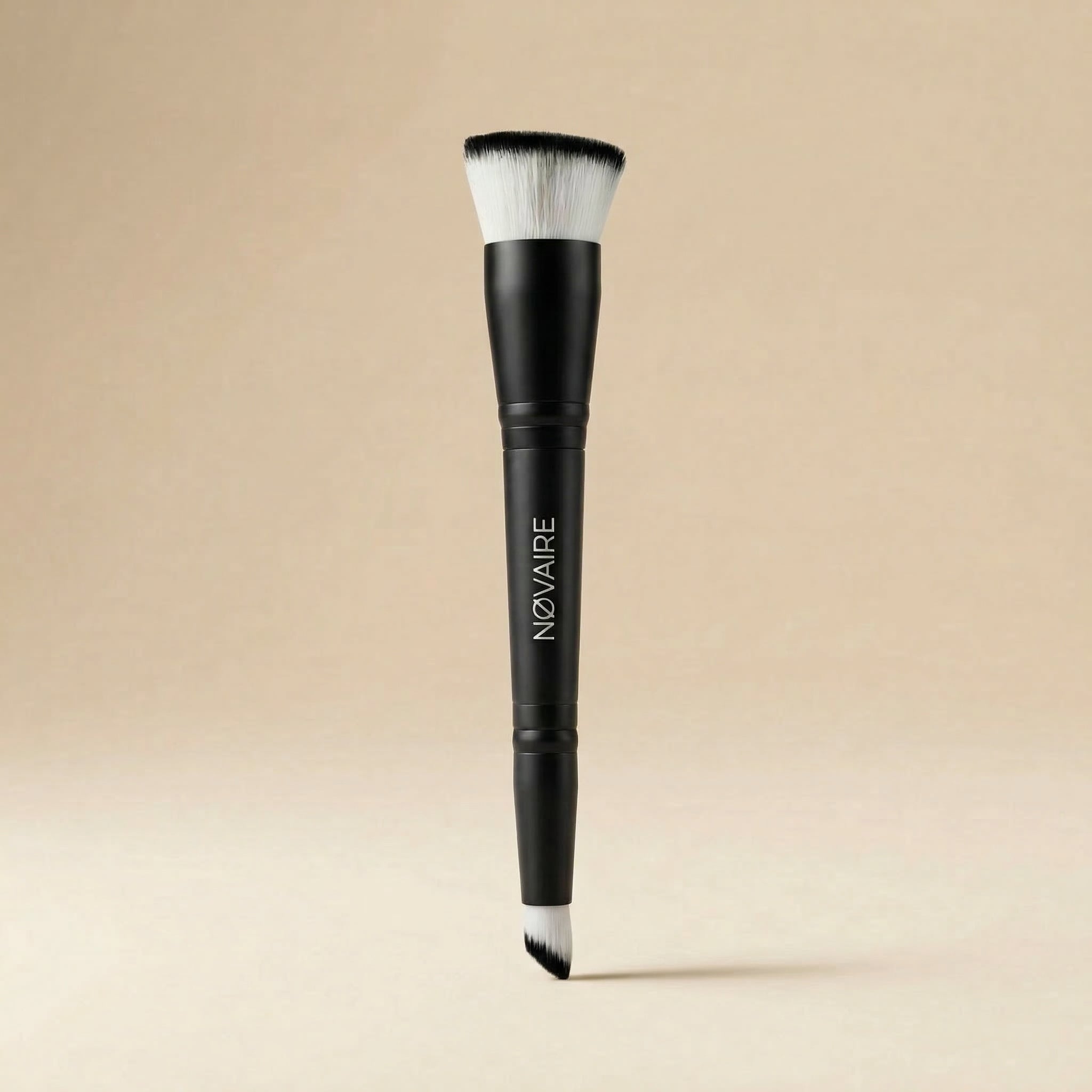 NØVAIRE 2-IN-1 DETAIL & ANGLED BRUSH